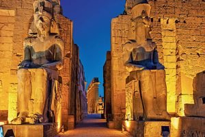 how-egypt-offers-a-captivating-canvas-of-the-past-and-the-present